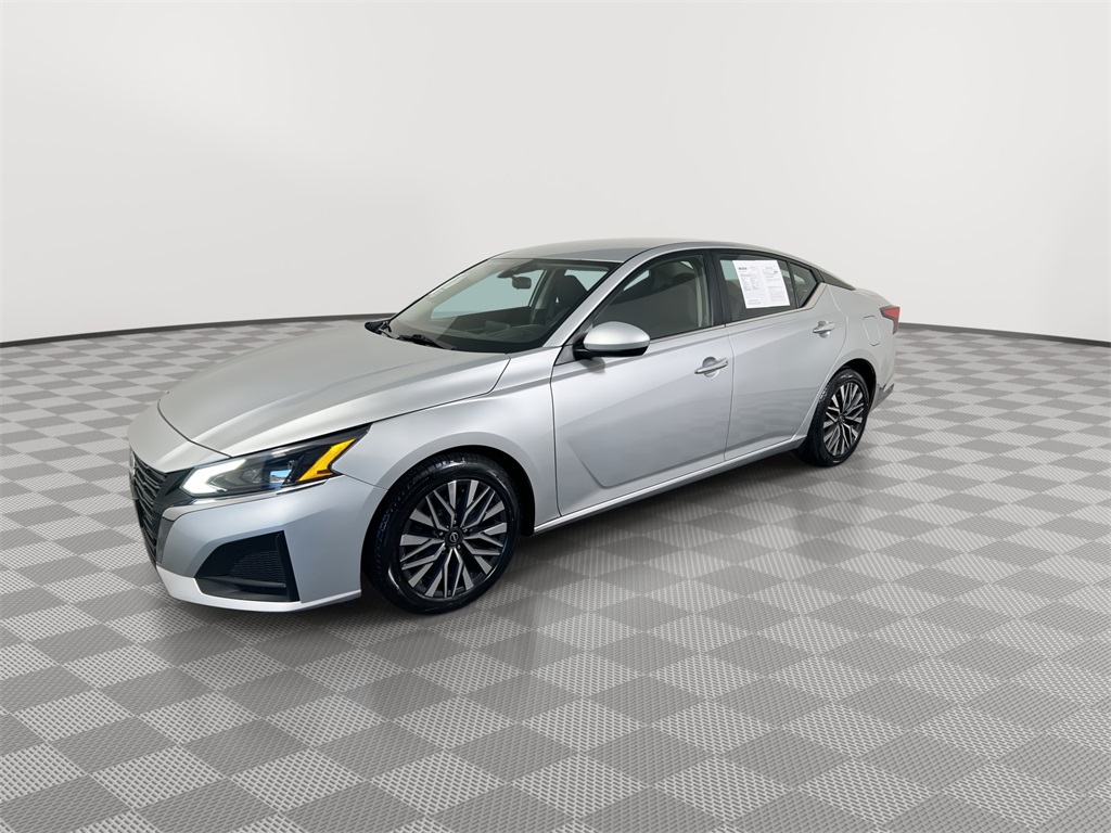 2023 Nissan Altima 2.5 SV photo 4