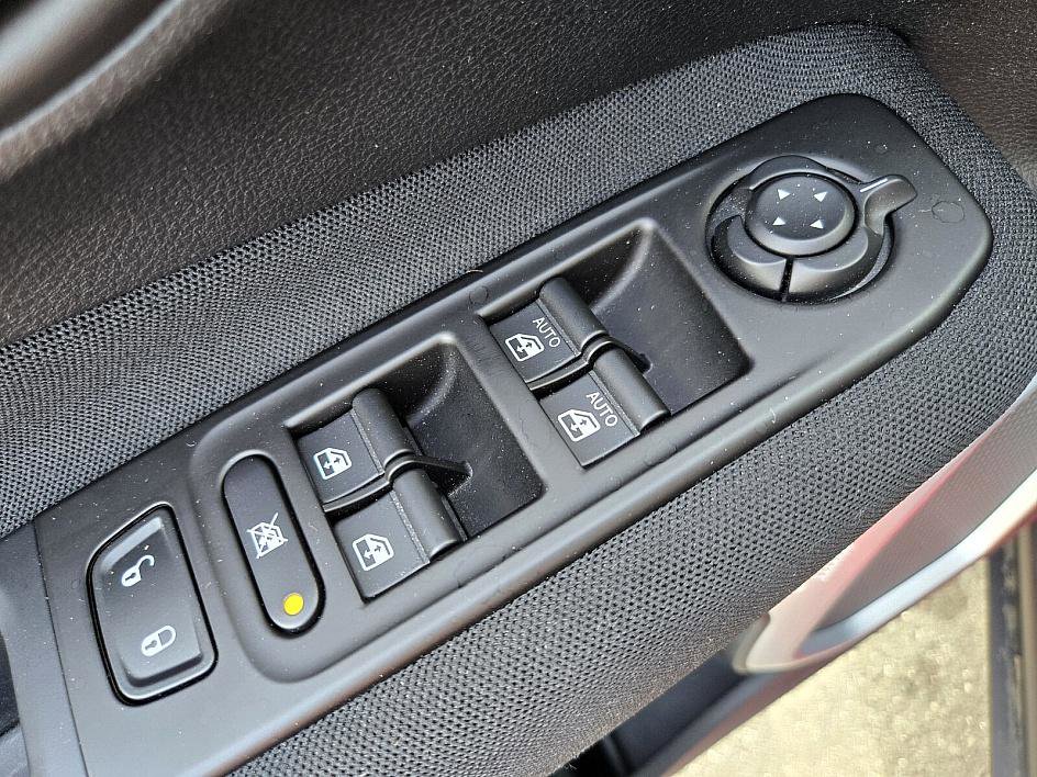 2020 Jeep Renegade Latitude photo 29