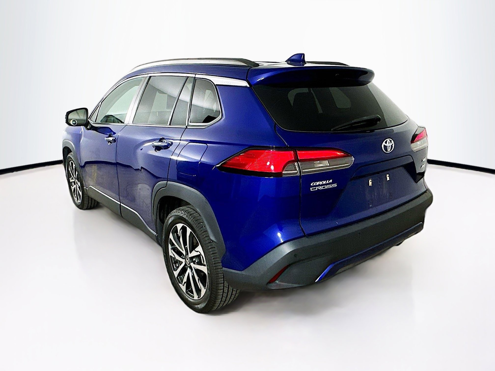 2022 Toyota Corolla Cross XLE photo 5