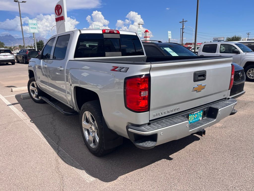 2018 Chevrolet Silverado 1500 LT photo 3