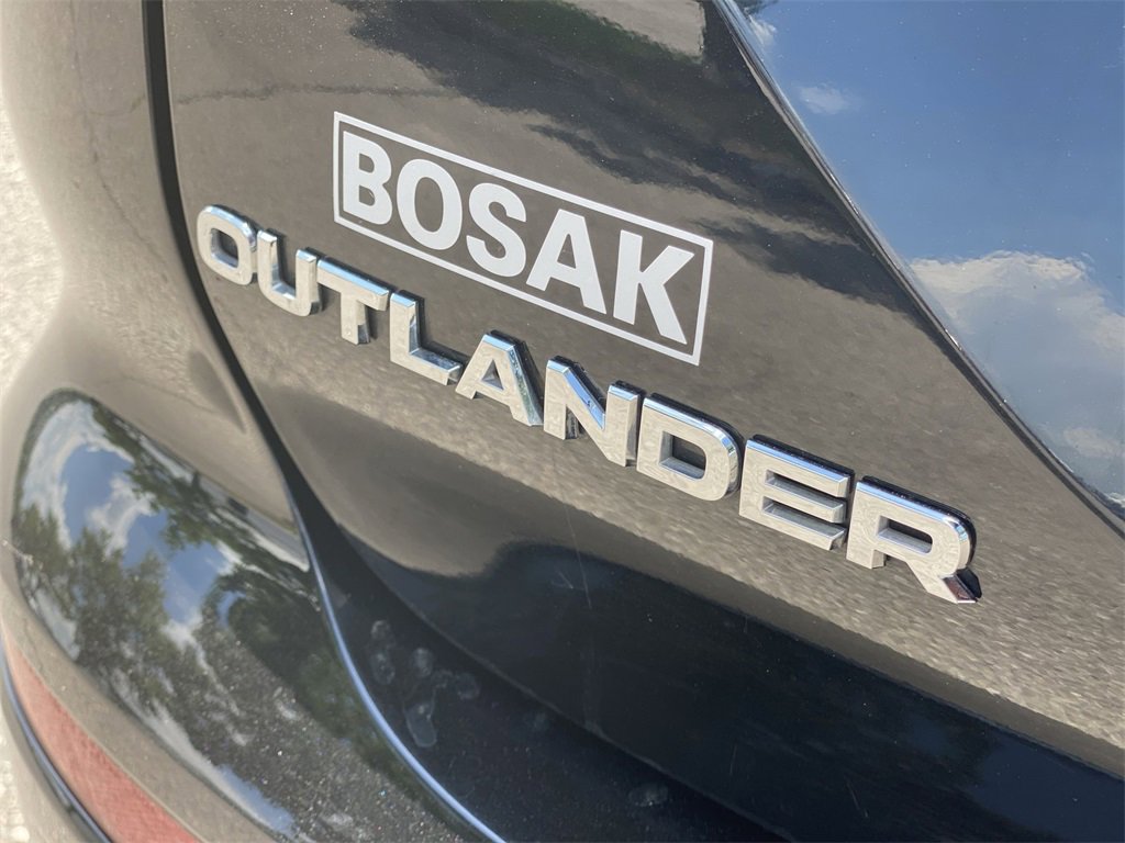 2023 Mitsubishi Outlander SE Black Edition photo 29