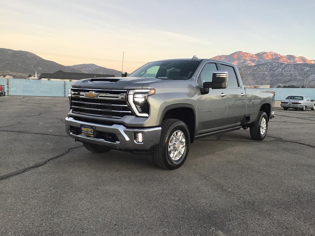 2025 Chevrolet Silverado 3500HD LTZ's photo