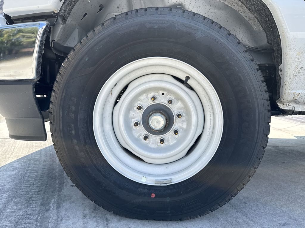 2025 Ford E-350 Base photo 8