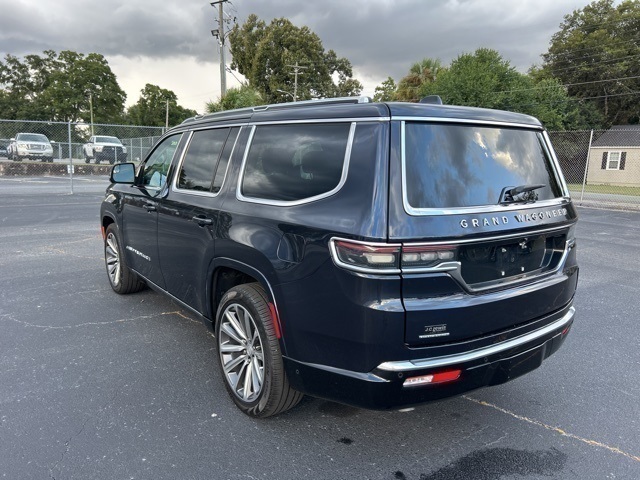 2023 Jeep Grand Wagoneer Base photo 2