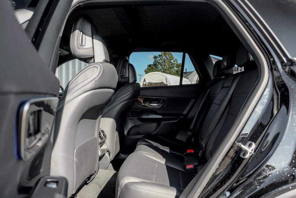 2026 Mercedes Benz GLC 300 4MATIC photo 13