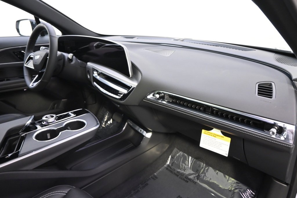2025 Cadillac Lyriq Sport photo 13