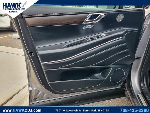 2024 GENESIS GV80 - Image 16