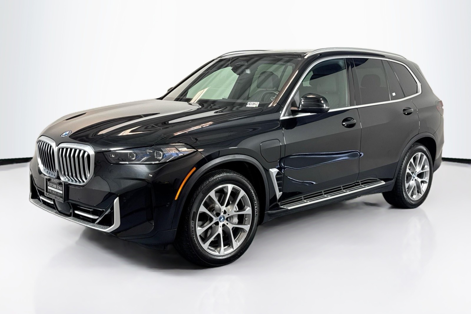 2025 BMW X5 50e's photo