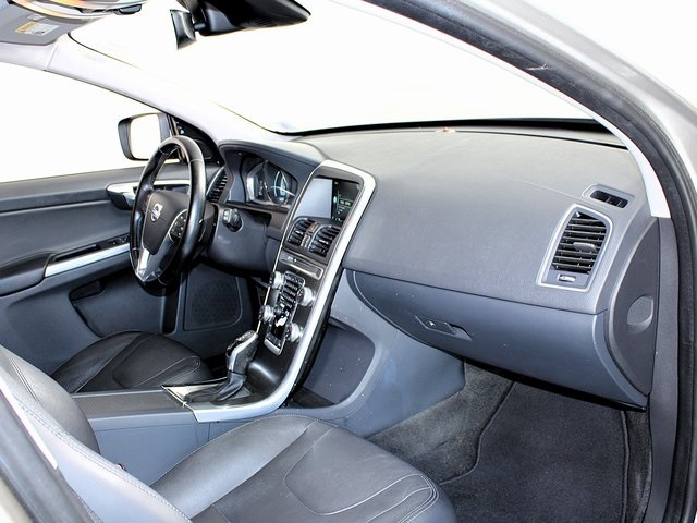 2015 Volvo XC60 T5 Premier photo 23