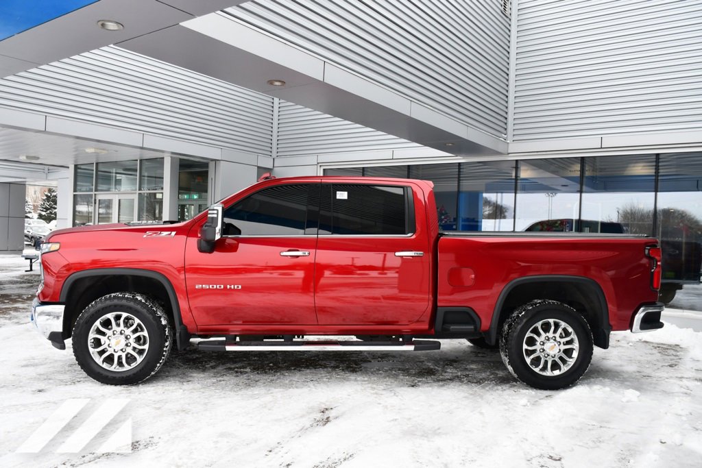 2025 Chevrolet Silverado 2500HD LTZ photo 2