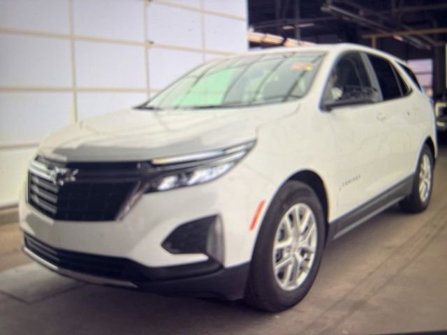 2024 Chevrolet Equinox LT photo 2