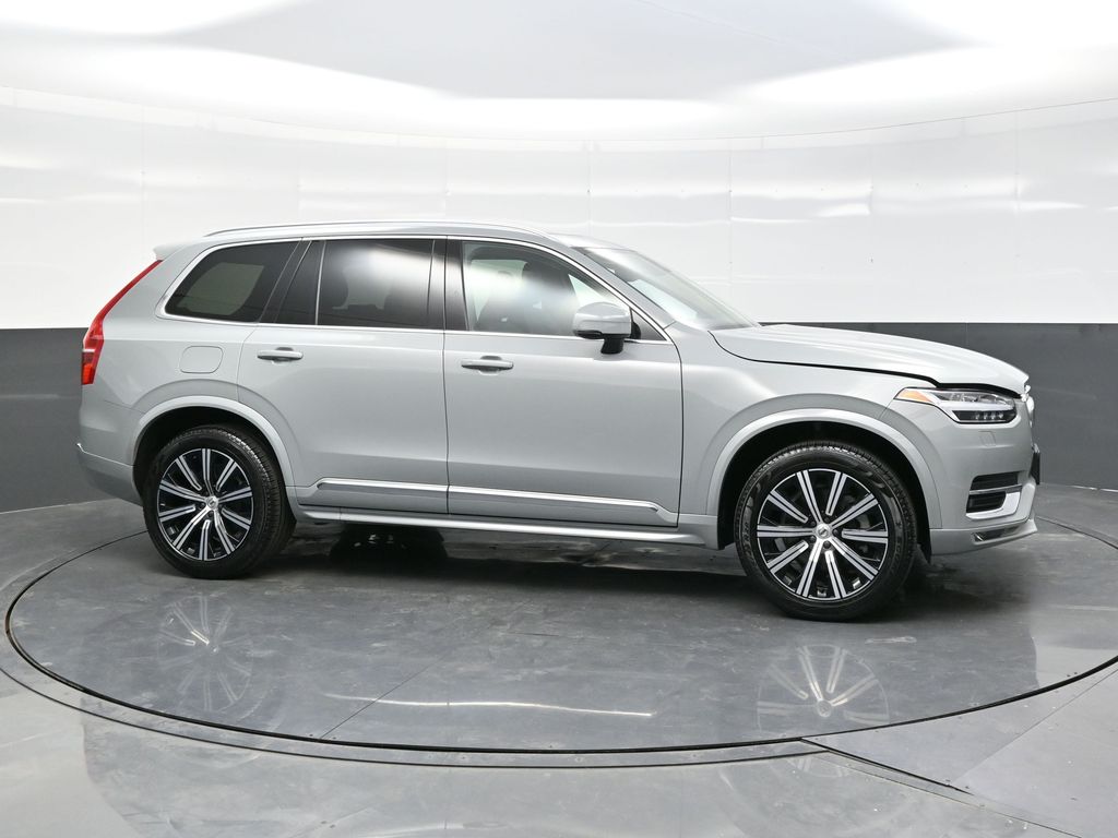 2024 Volvo XC90 B5 Core photo 3