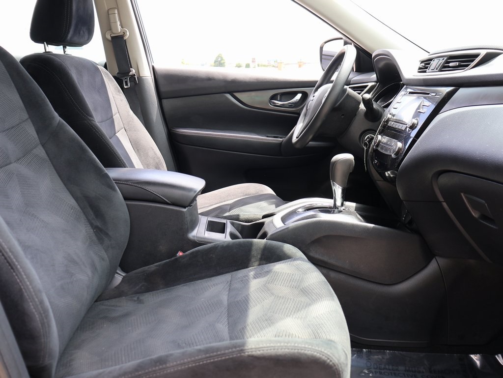 2016 Nissan Rogue S photo 9