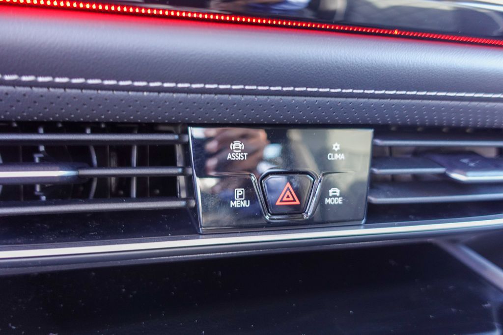 2025 Volkswagen Atlas SEL Premium R-Line photo 20
