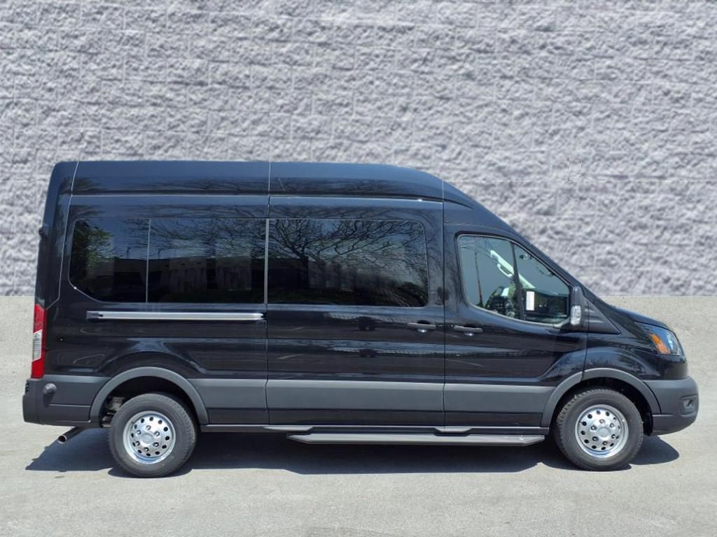 2024 Ford Transit photo 2