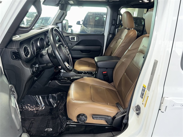 2020 Jeep Wrangler Unlimited Sahara photo 17