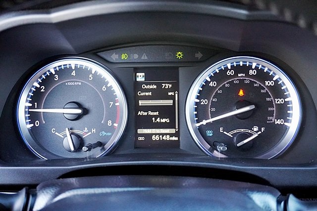 Used 2019  Toyota SE image 34