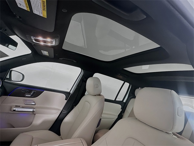 2025 Mercedes Benz GLB 250 photo 20