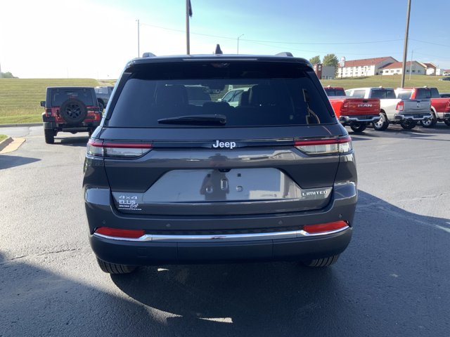 2025 Jeep Grand Cherokee Limited photo 3