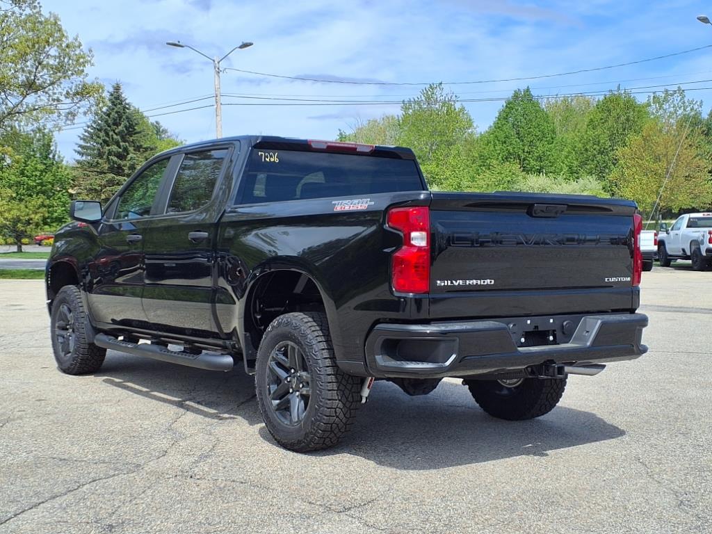 2025 Chevrolet Silverado 1500 Custom Trail Boss photo 3