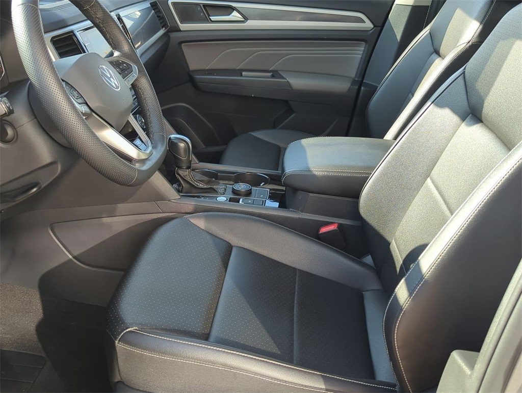 2023 Volkswagen Atlas V6 SEL R-Line photo 16