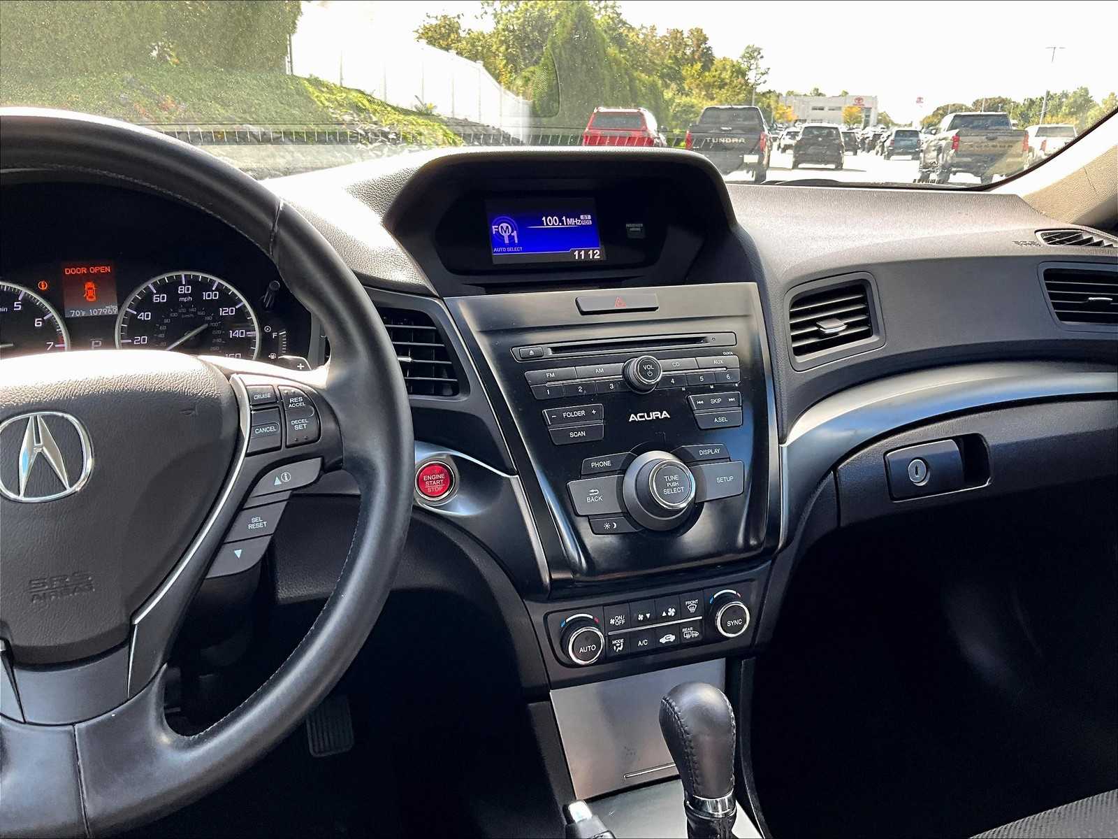 2013 Acura ILX 2.0L photo 18