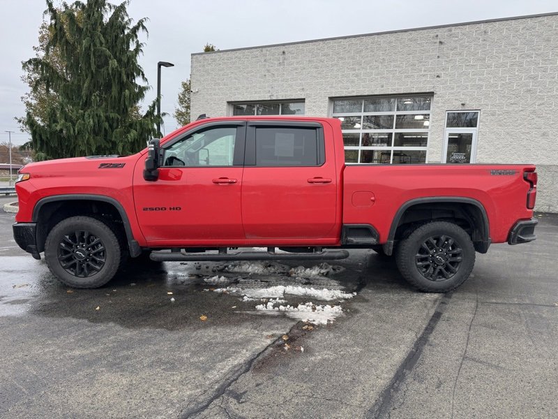 2025 Chevrolet Silverado 2500HD LT photo 4
