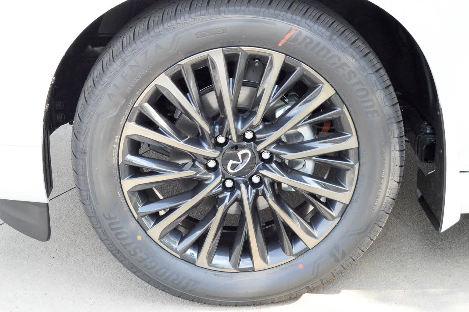 2026 Infiniti QX80 photo 4