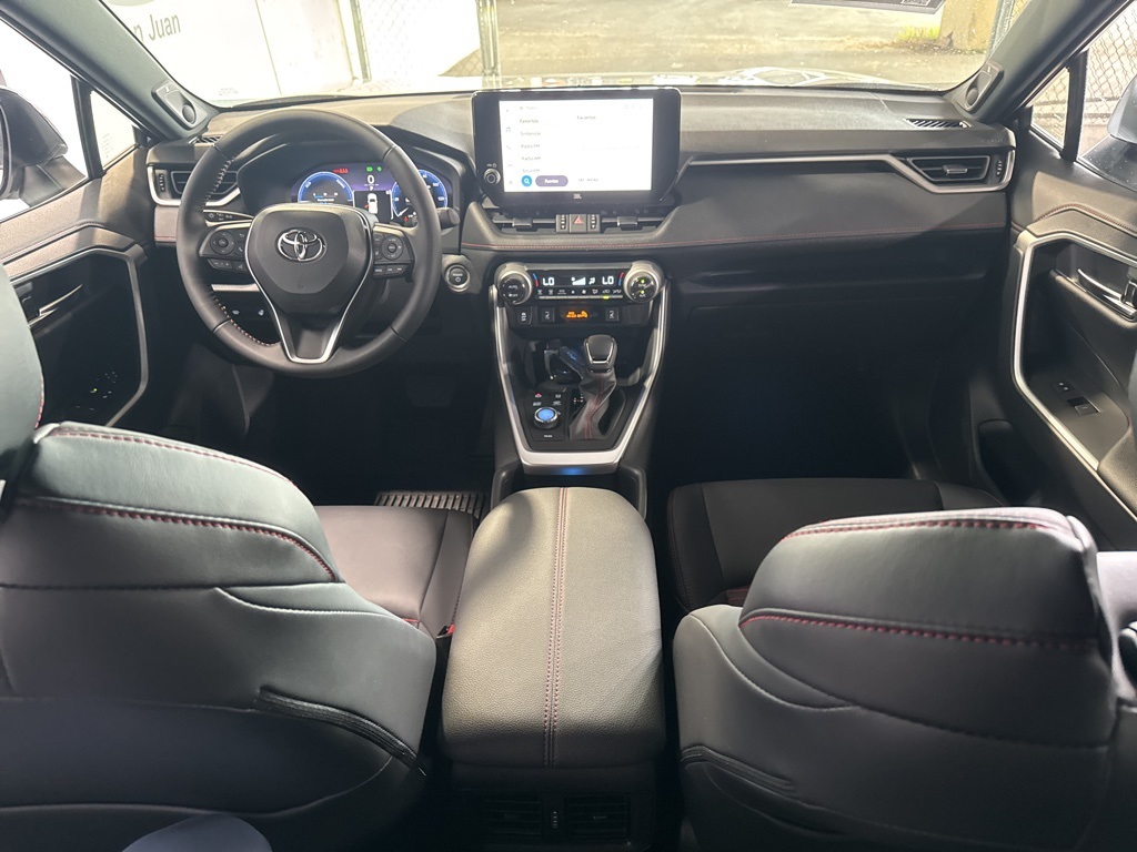 2025 Toyota RAV4 Hybrid XSE photo 27