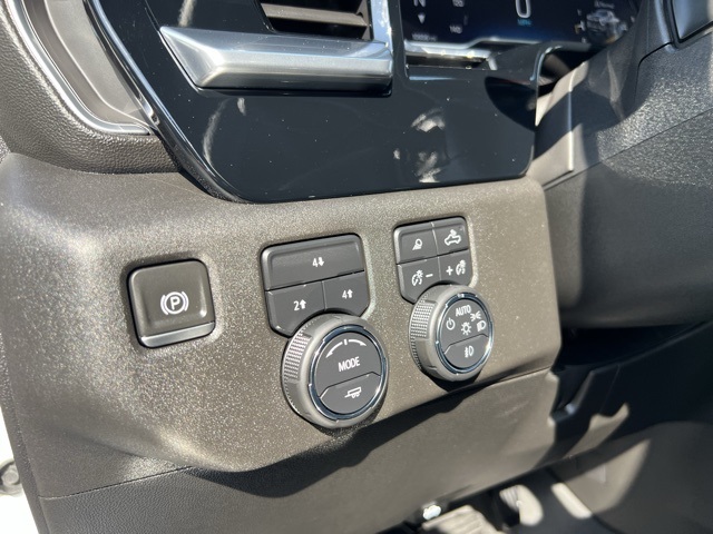 2024 Chevrolet Silverado 2500HD LT photo 7