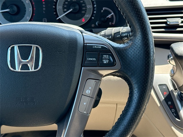 2015 Honda Odyssey Touring photo 26