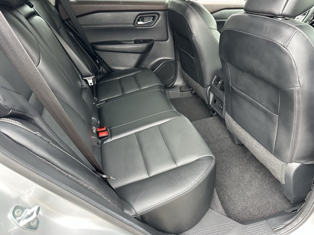 2022 Nissan Rogue SL photo 22