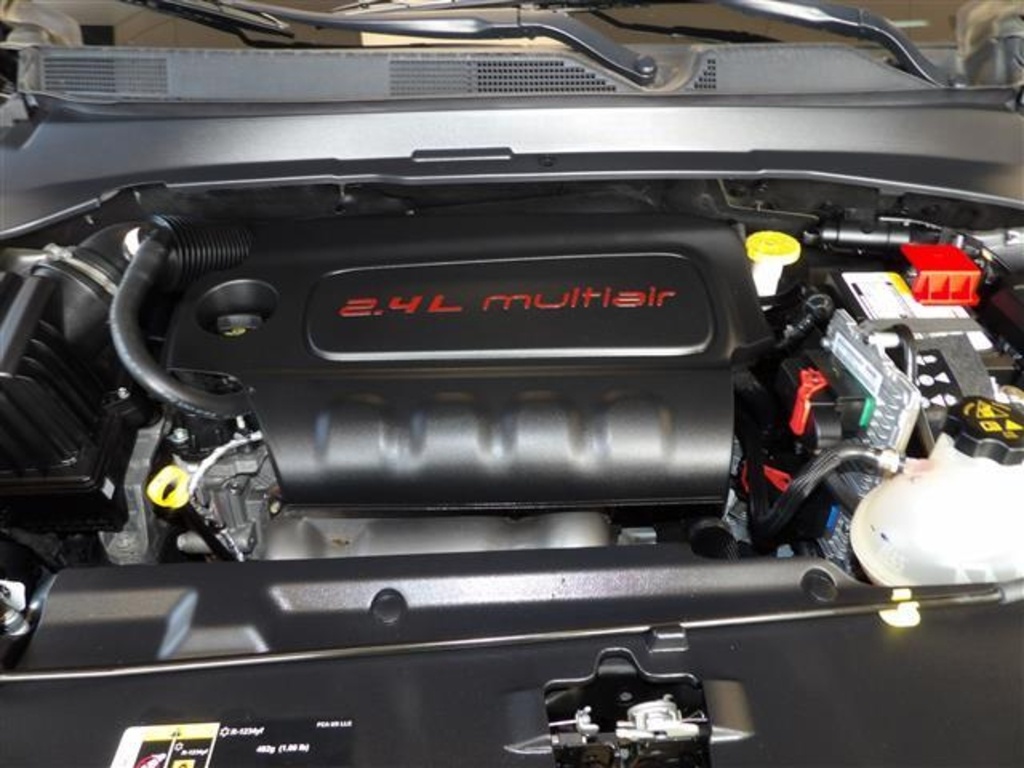 2022 Jeep Compass Latitude Lux photo 9