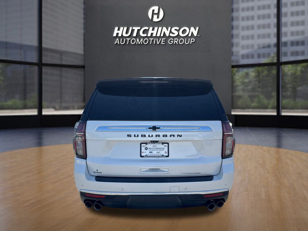 2021 Chevrolet Suburban Premier photo 4
