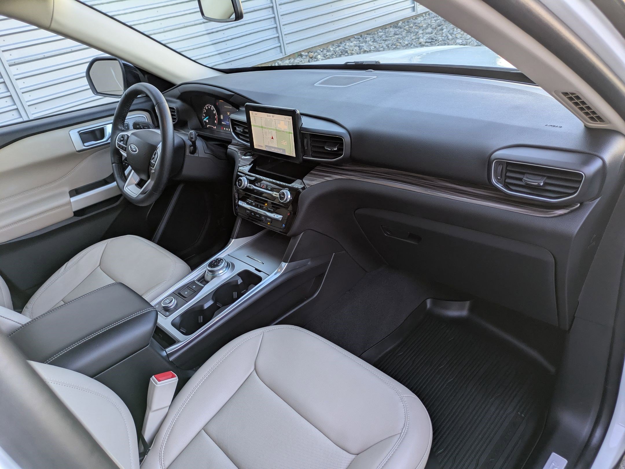 2022 Ford Explorer Limited photo 32