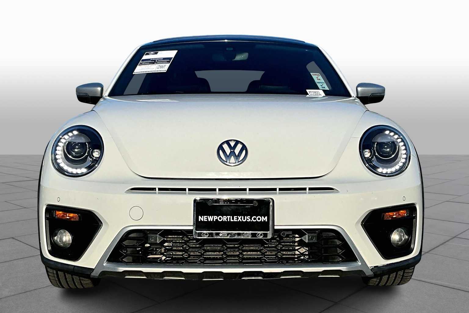 2018 Volkswagen Beetle Dune photo 3