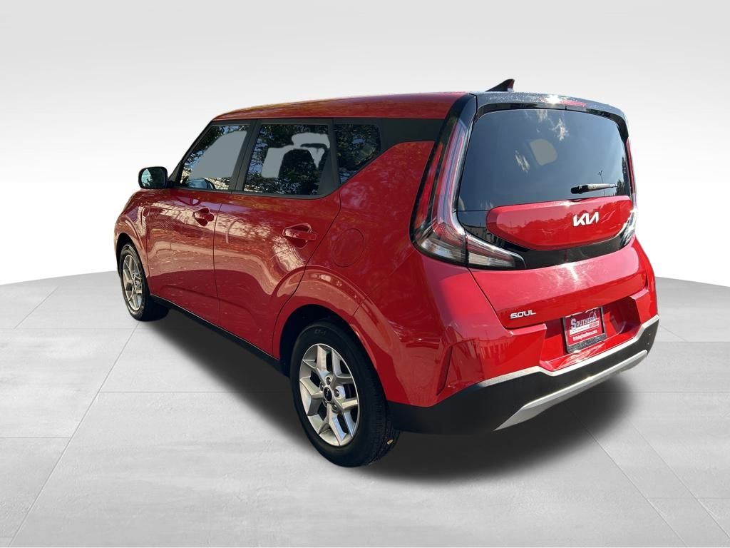 2023 Kia Soul LX photo 4