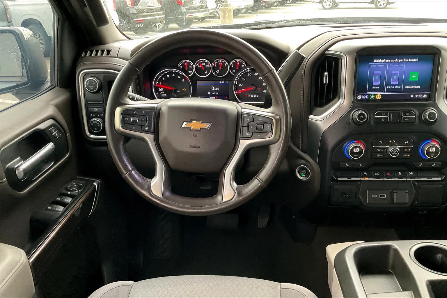 2019 Chevrolet Silverado 1500 LT photo 2