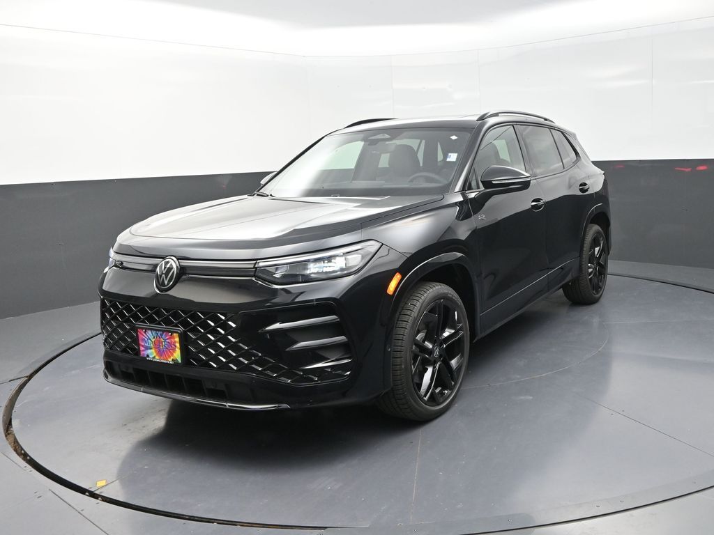 2025 Volkswagen Tiguan SE R-Line Black photo 2
