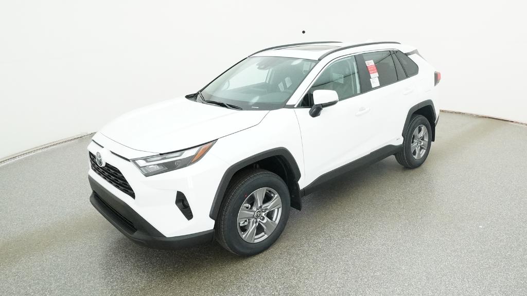 2025 Toyota RAV4 XLE's photo