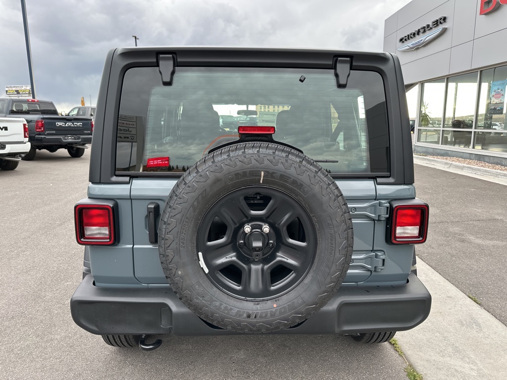 2025 Jeep Wrangler Sport photo 3