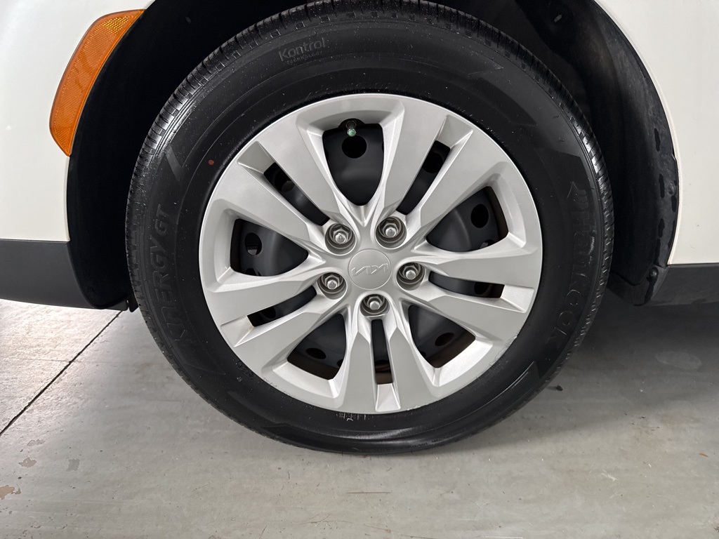 2022 Kia Soul LX photo 12