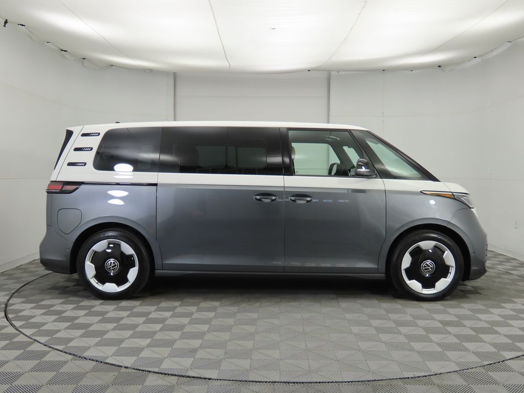 2025 Volkswagen ID. Buzz Pro Plus photo 4