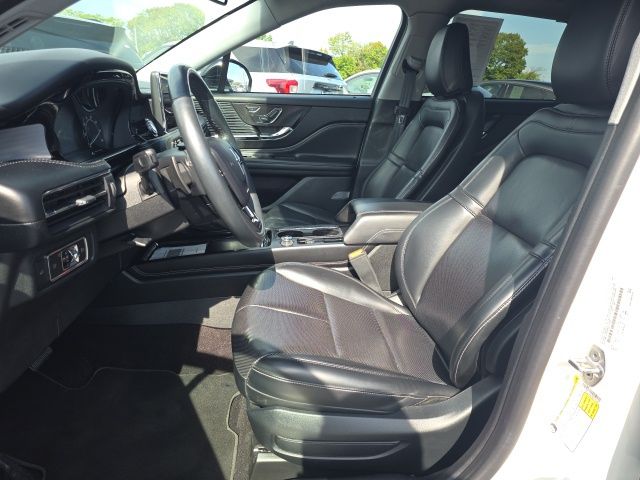 2021 Lincoln Corsair Standard photo 9