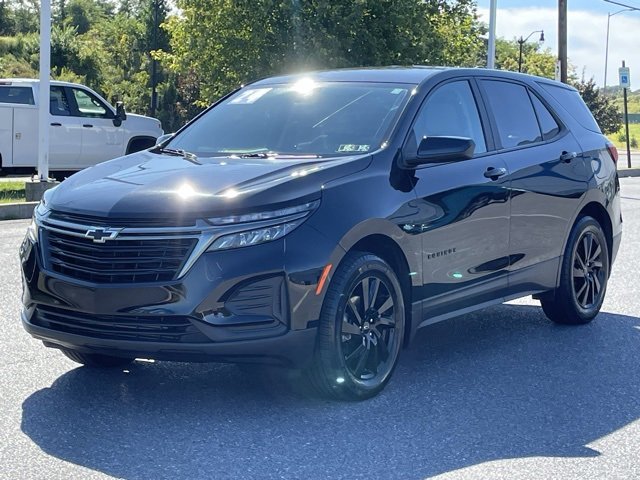 2024 Chevrolet Equinox LS photo 3