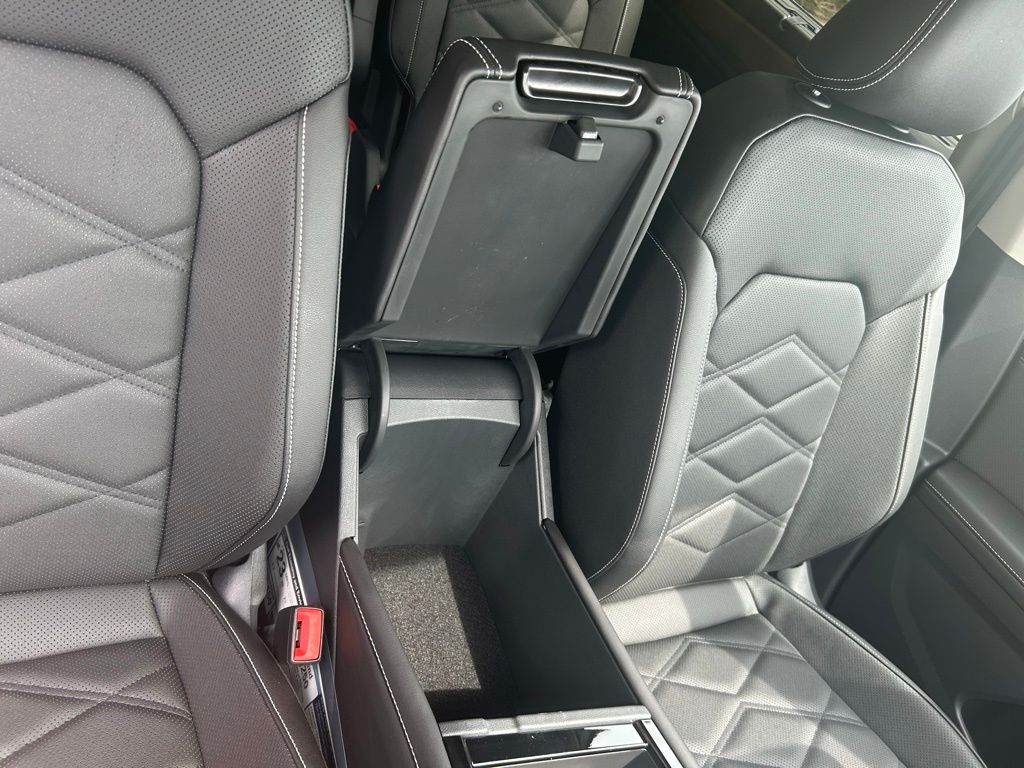 2026 Volkswagen Atlas SE Technology photo 28
