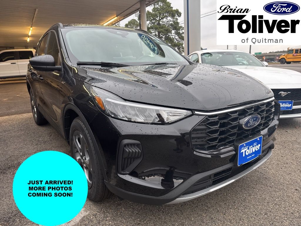 2026 Ford Escape ST-Line's photo