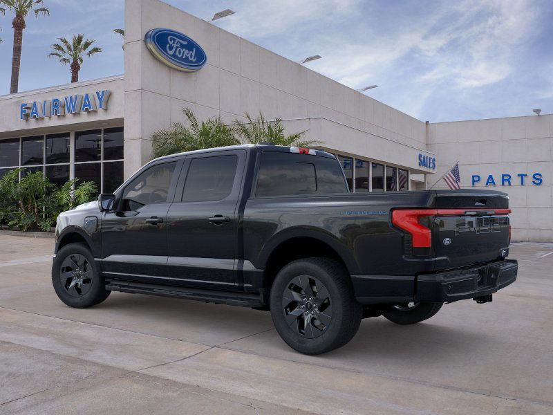 2025 Ford F-150 Lightning Lariat photo 3