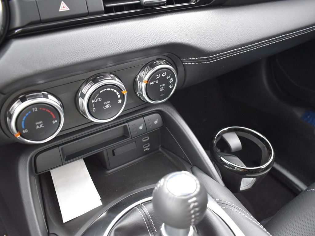 2025 Mazda MX-5 Miata Miata Grand Touring photo 18