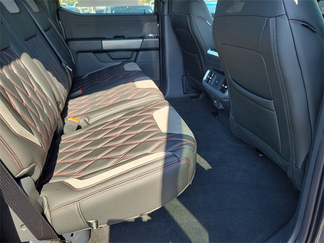 2025 Ford F-150 XLT photo 17
